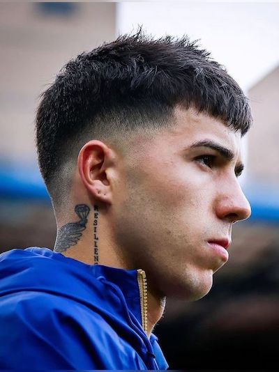 Corte de pelo para hombre 2025 01. Corte de pelo hombre Fade Bajo 1