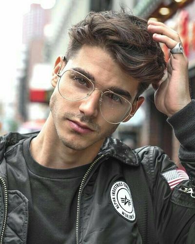 08. Corte de Cabello Undercut con Tupe Voluminoso 1