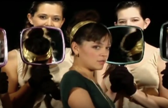 video ella es bonita natalia lafourcade