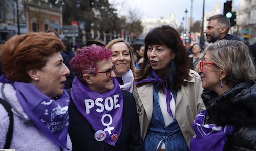 La ministra Ana Redondo Manifestacion 8M 2025