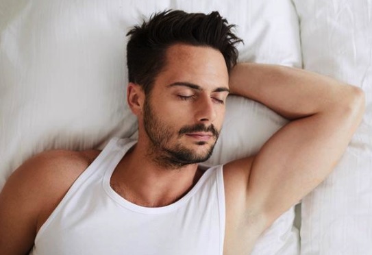 hombre durmiendo